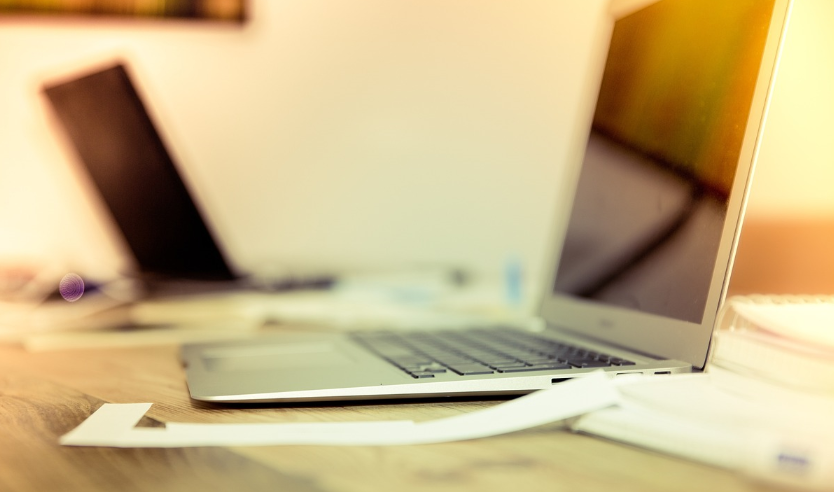 블로그 작성할 노트북 사진