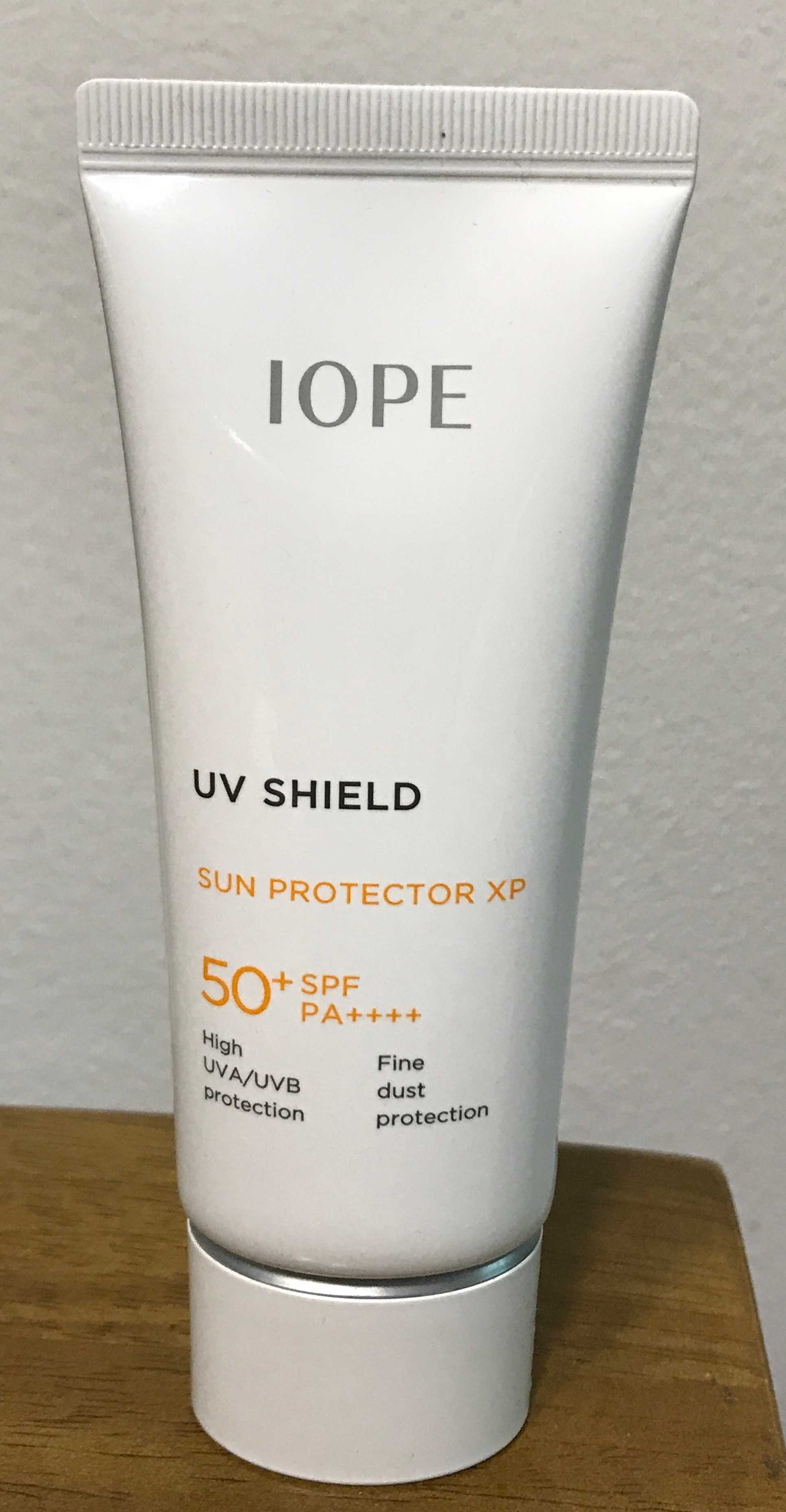 아이오페 유브이 쉴드 선크림 용기