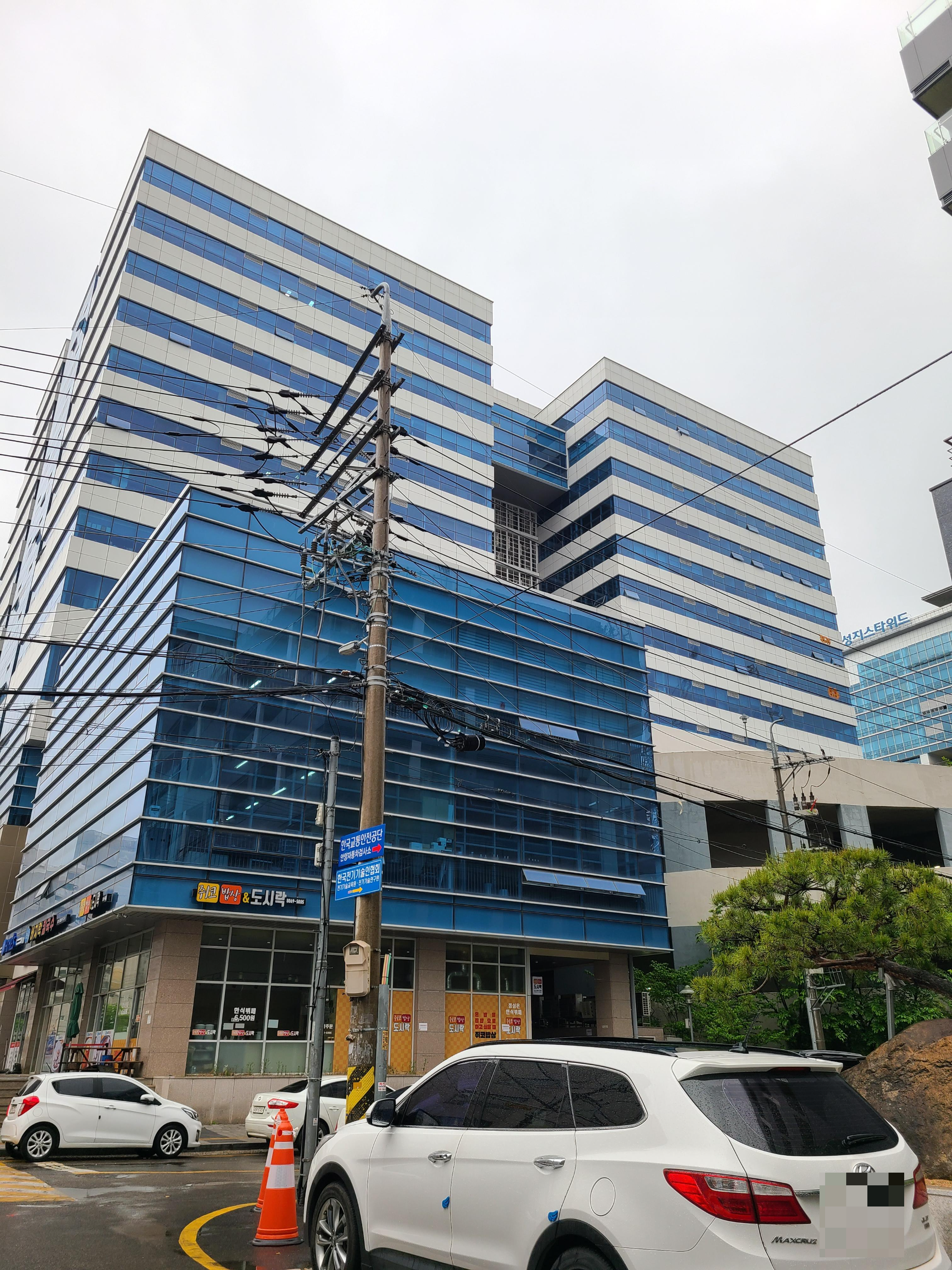 평촌 디지털엠파이어 외관 및 주변환경2