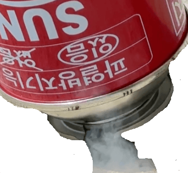 부탄가스-꼭지-누르기