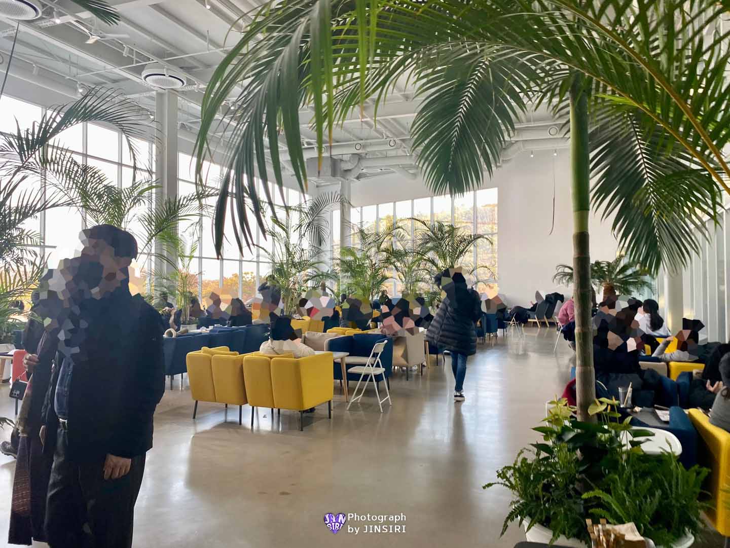 ๊ฒฝ๊ธฐ๋ ํ์ฃผ ๋ํ ์๋ฌผ์ ๋ฒ ์ด์ปค๋ฆฌ ๋ธ๋ฐ์น ์นดํ ์์ธ๊ทผ๊ต