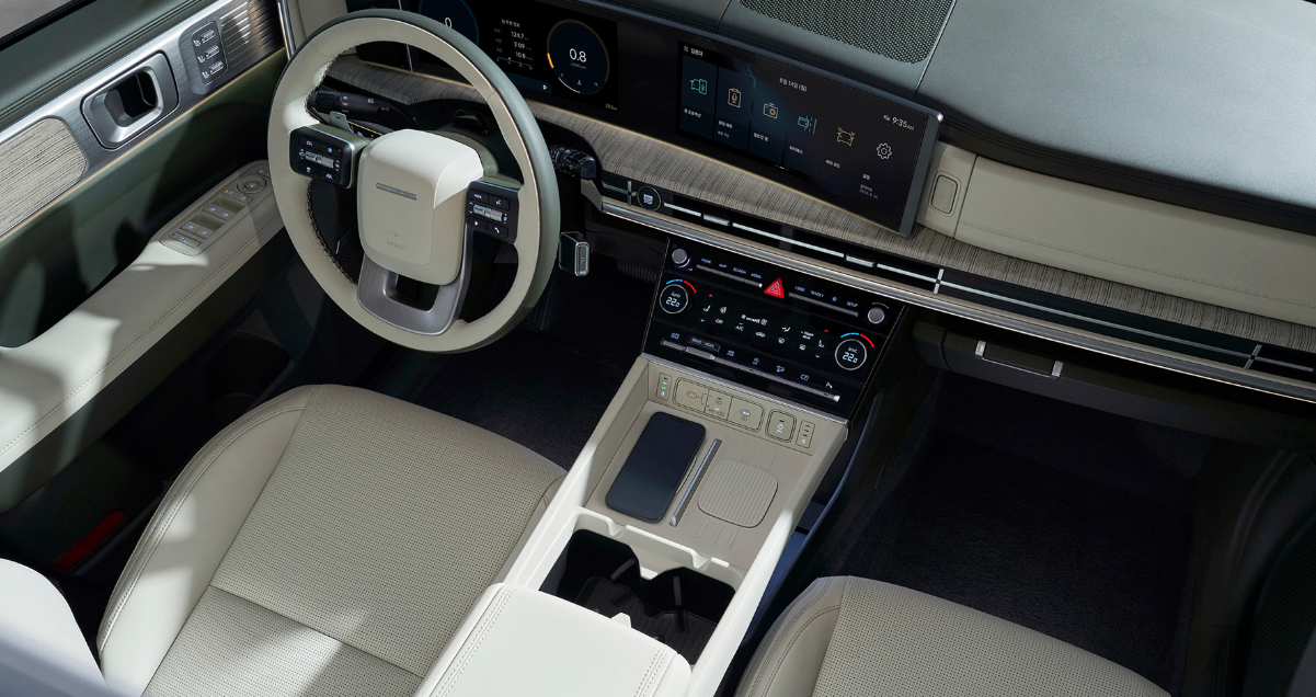 싼타페 하이브리드 내장 디자인