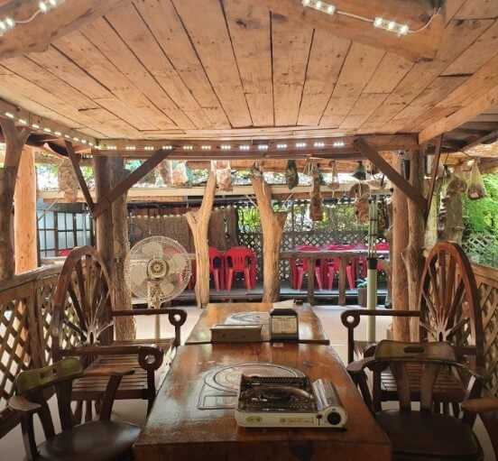 식큐멘터리 버섯전골 위치