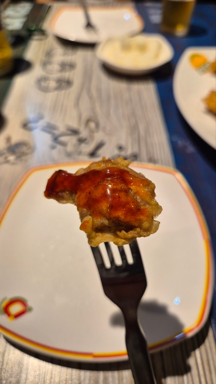 양념소스 바른 치킨