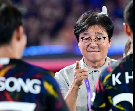 황선홍 감독 사진