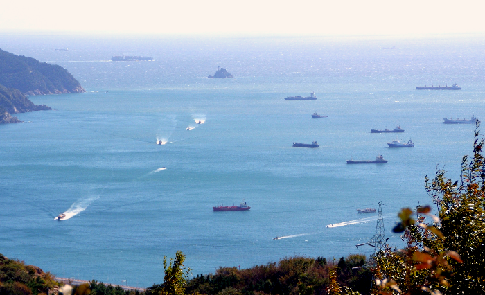 부산 남항 ,북항 묘박지 전경