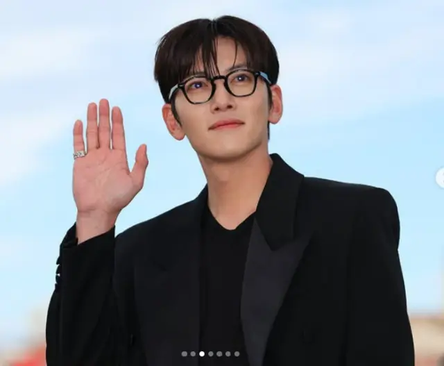 지창욱