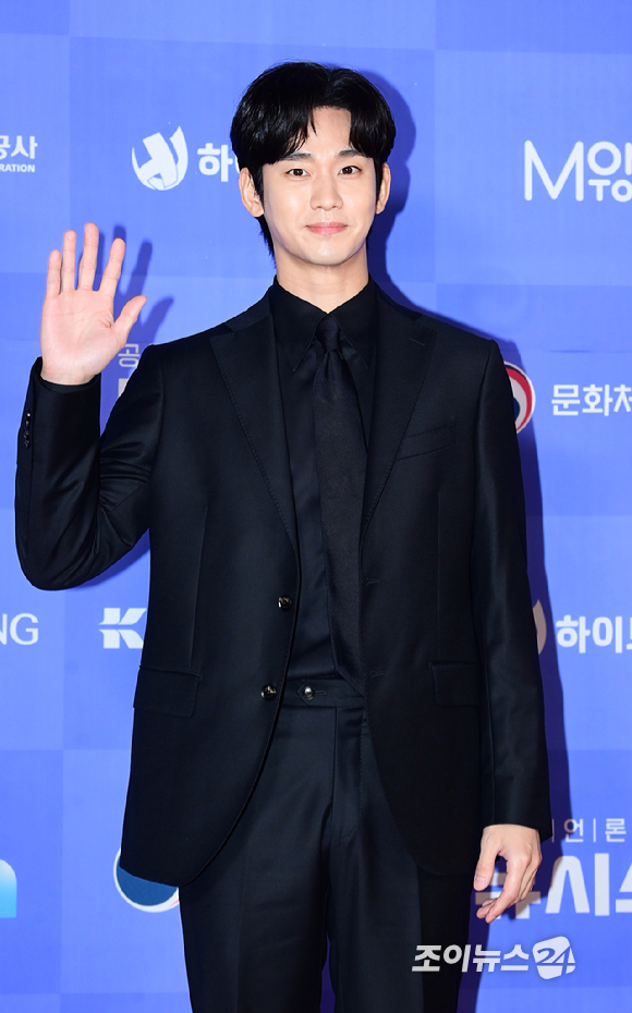 배우 김수현이 22일 오후 서울 강남구 역삼동 조선팰리스 서울강남에서 열린 2024 뉴시스 한류엑스포(K-EXPO)에 참석하고 있다. [사진=정소희 기자]