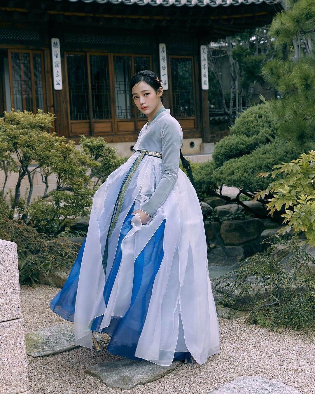 뉴진스 스포티파이 10억