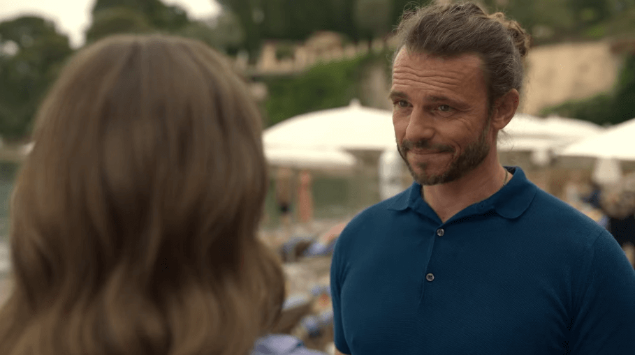 에밀리-파리에-가다-시즌2-2화