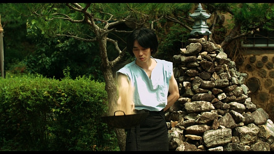 음식을 만드는 모습