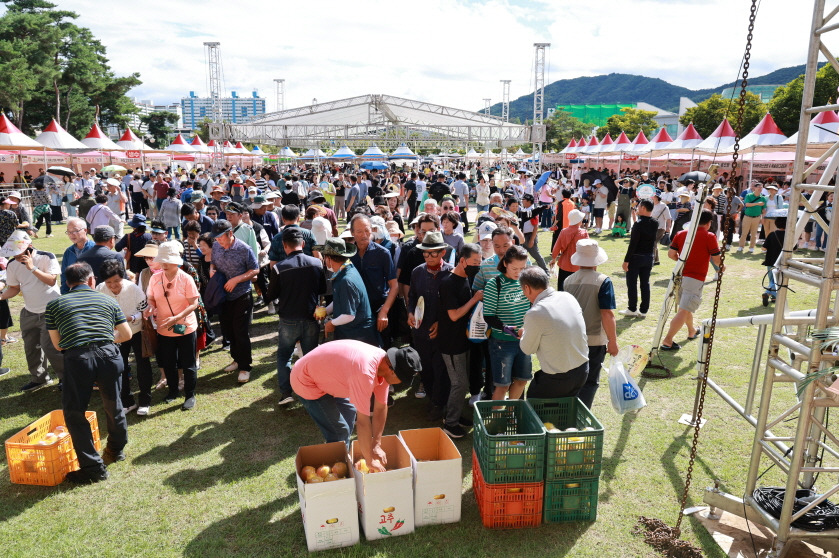 2025 햇사레 장호원 복숭아축제&amp;#44; 달콤함에 빠지는 황도의 계절! 