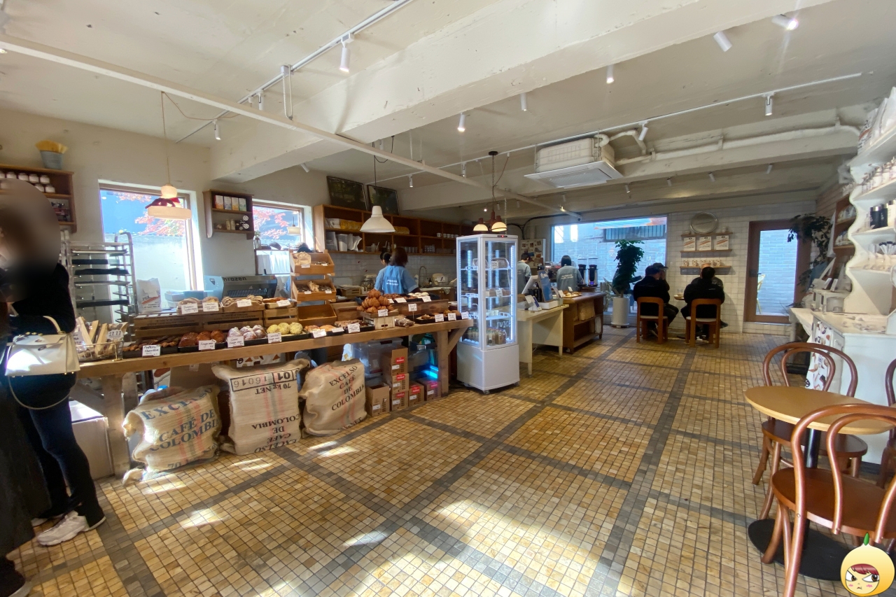 퍼먼트안국 1층 공간