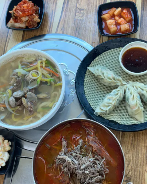 생생정보 대결 맛 대 맛 육개장 즉석 만두전골 vs 활낙지 해물 칼국수