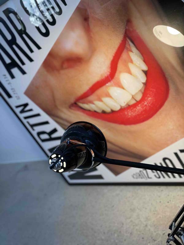 카시아 빨간립스틱