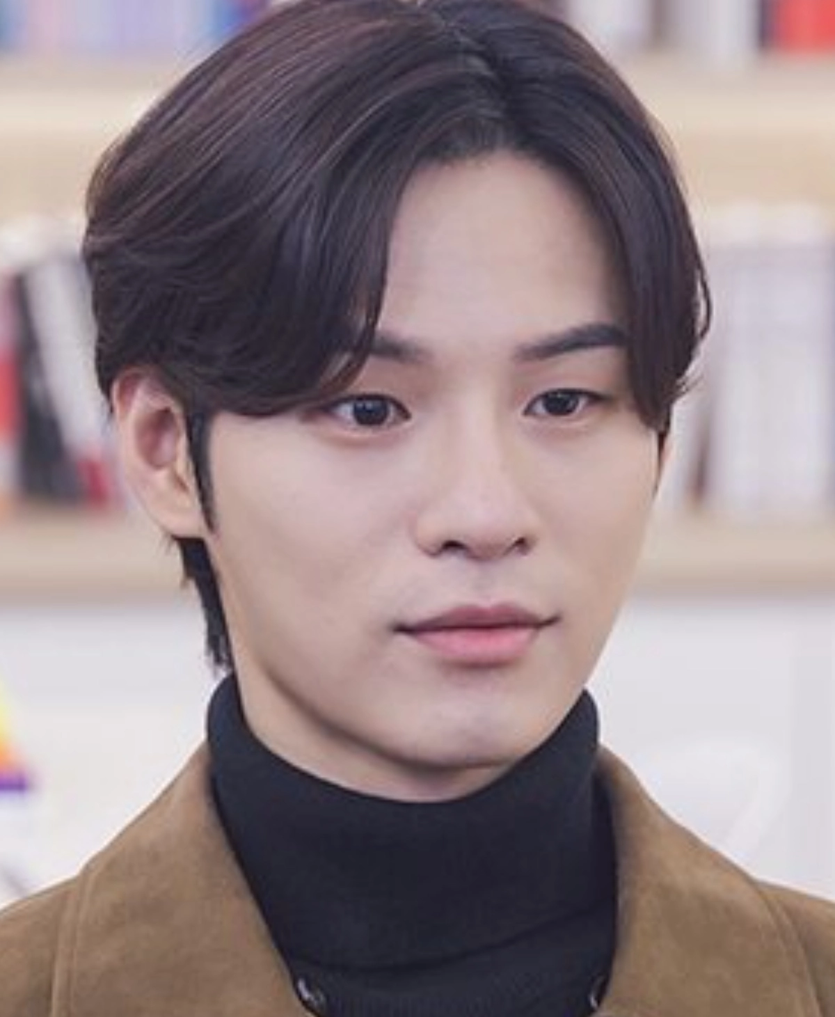 윤지온 사진