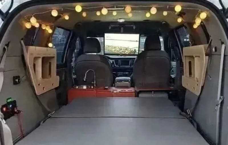 카니발 캠핑카