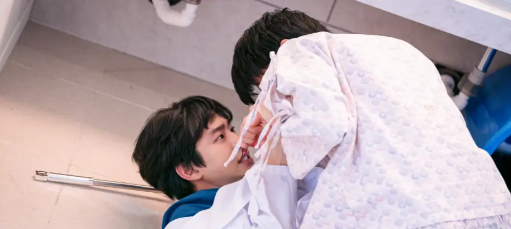 흉기로 사람을 위협을 하는 탈북자 환자