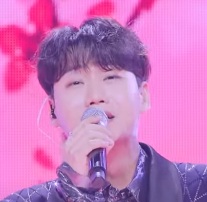 세월 베고 길게 누운 구름 한 조각-민수현