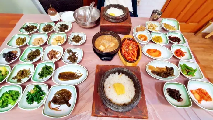 더덕구이 20가지 이상의 산나물과 청국장찌개 돌솥밥 산채정식 맛있는 곳 추천