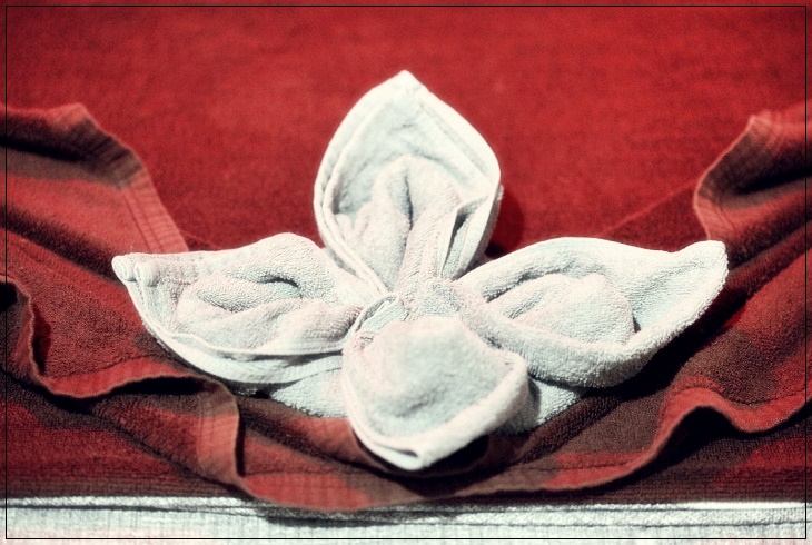 용문마사지의 꽃모양 타월