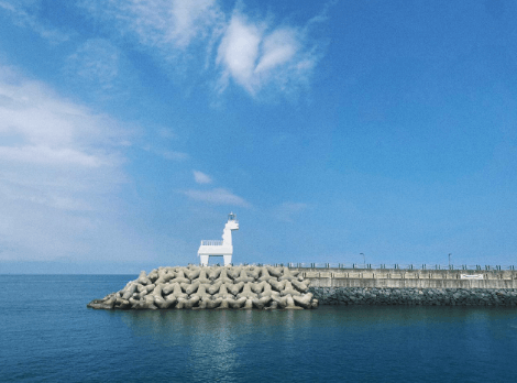 이호테우해변 &ndash; 붉은 조랑말 등대가 있는 해변