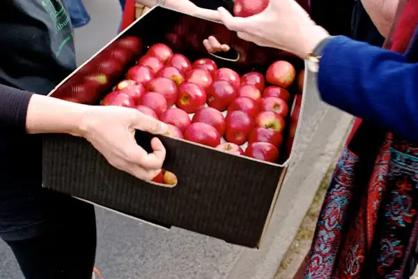 껍질 깎아도 안심 금물? 사과&middot;바나나&middot;오렌지도 꼭 씻어야 하는 이유!