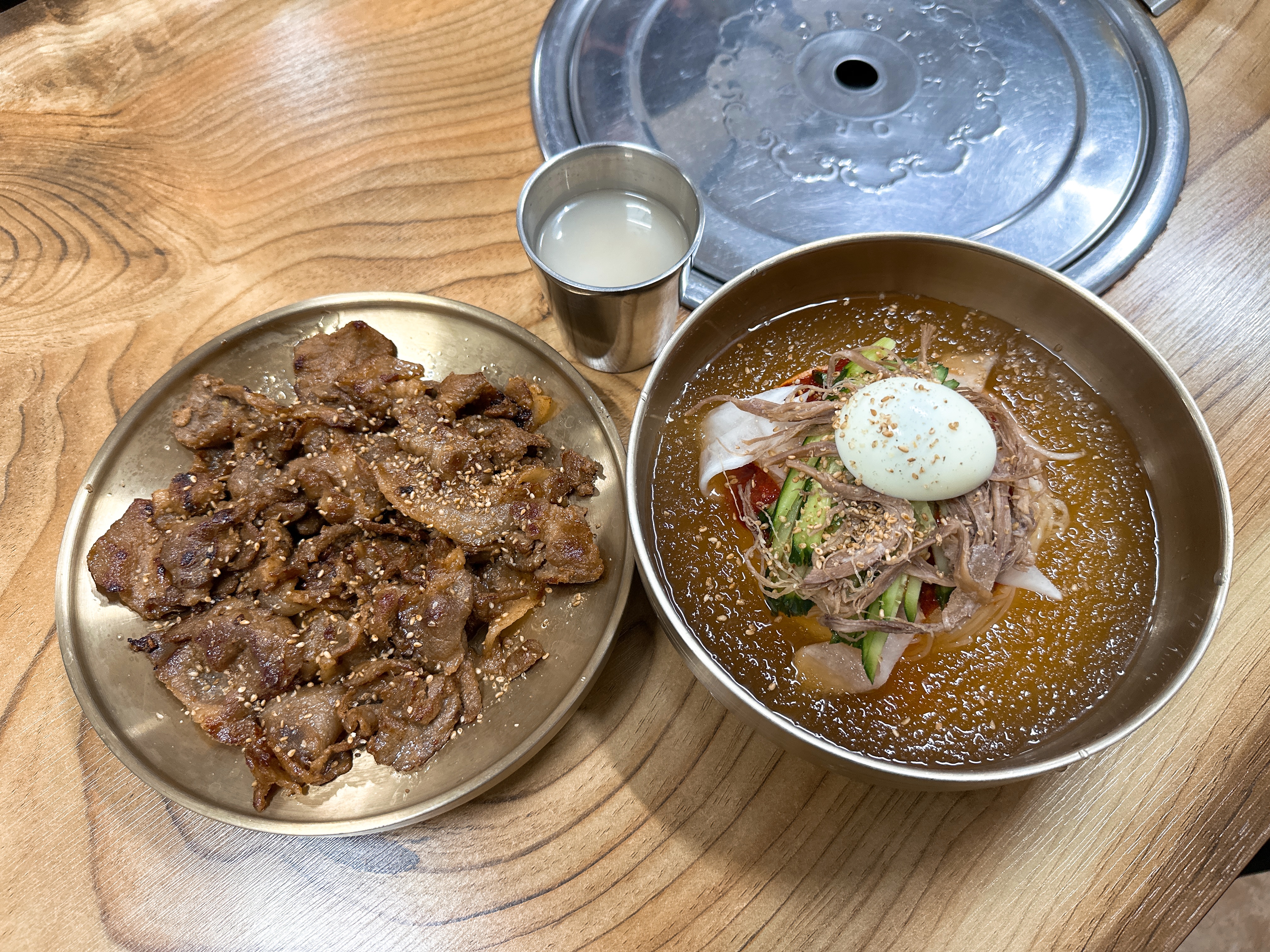 전포동 카페거리 맛집 줄 서서 먹는 '고기주는밀면집 전포밀면' 솔직 후기!