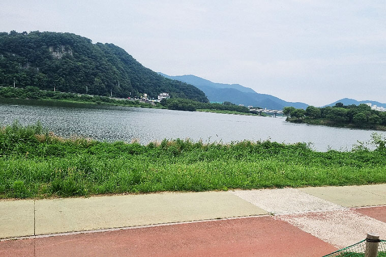밀양 가곡파크골프장. 경남 밀양시 가곡동 743-2번지