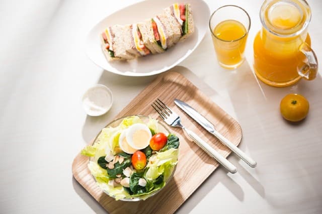 두뇌를 깨우는 건강한 아침 식사 루틴