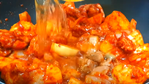 감자 육수 넣기