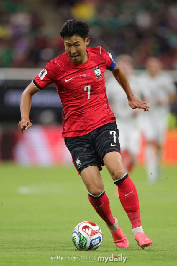 홍명보호 선발 공개: 멕시코전 명단 발표! 체코전과 다른 단 한 자리 전술 변화와 32강 조기 확정 경우의 수 총정리