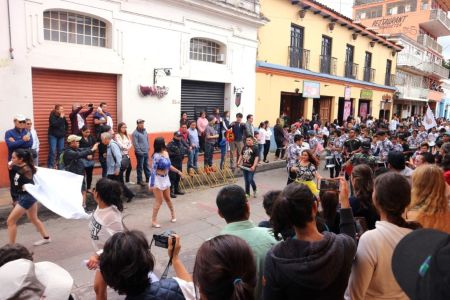 세마나 산타 축제 사진