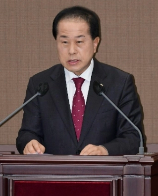 김용호 시의원 저출산 대책 쪼이고 댄스 논란 이유