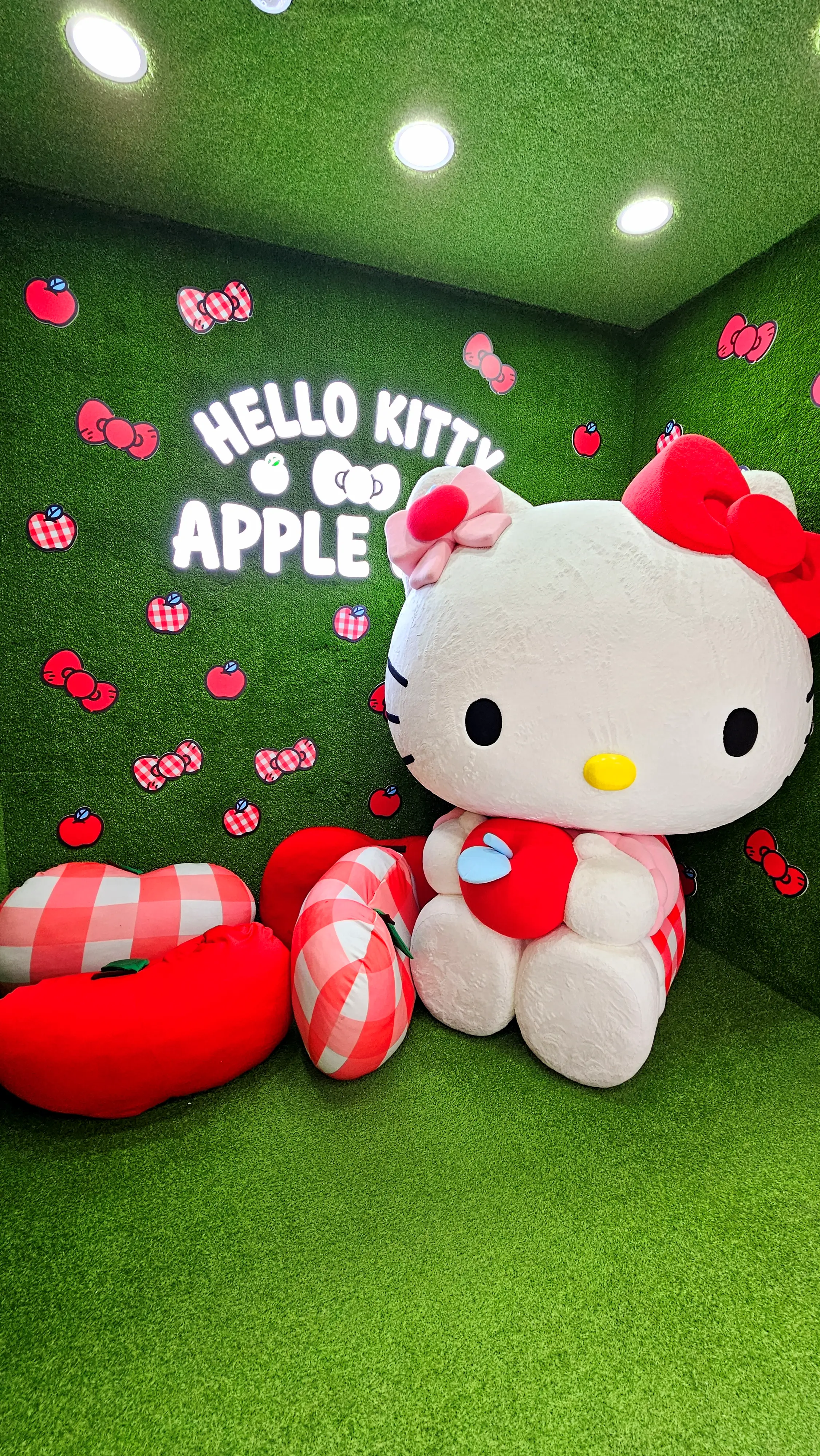 헬로키티 애플카페 3층 포토존