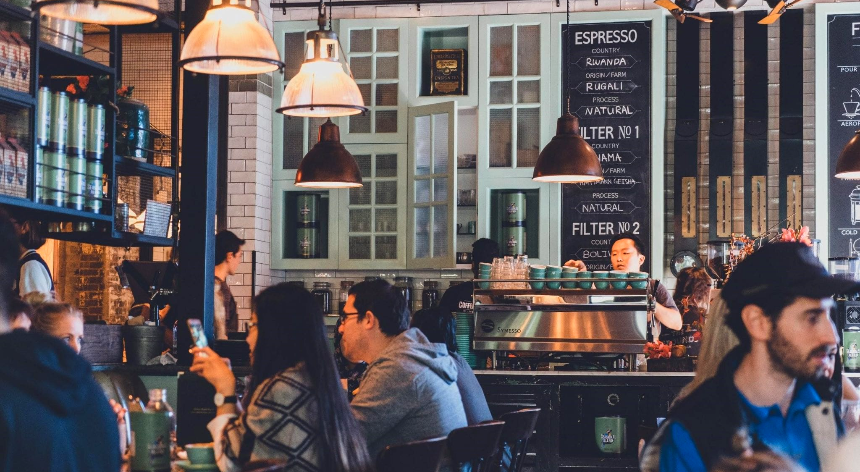 내가 작은 카페를 운영하고 있다고 가정해 보자.