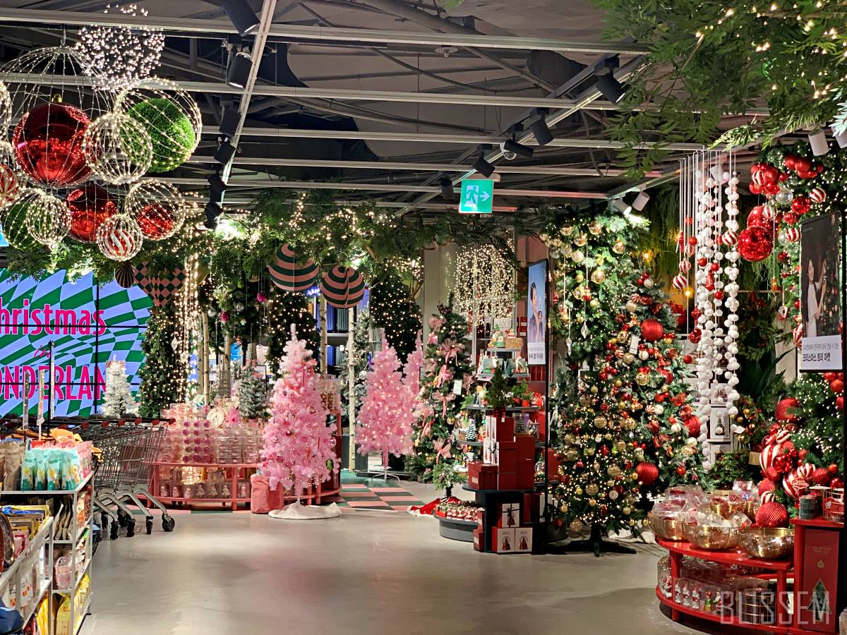 모던하우스-내돈대산-인테리어-소품-쇼핑-아이쇼핑-크리스마스-트리-누빔커튼-커튼