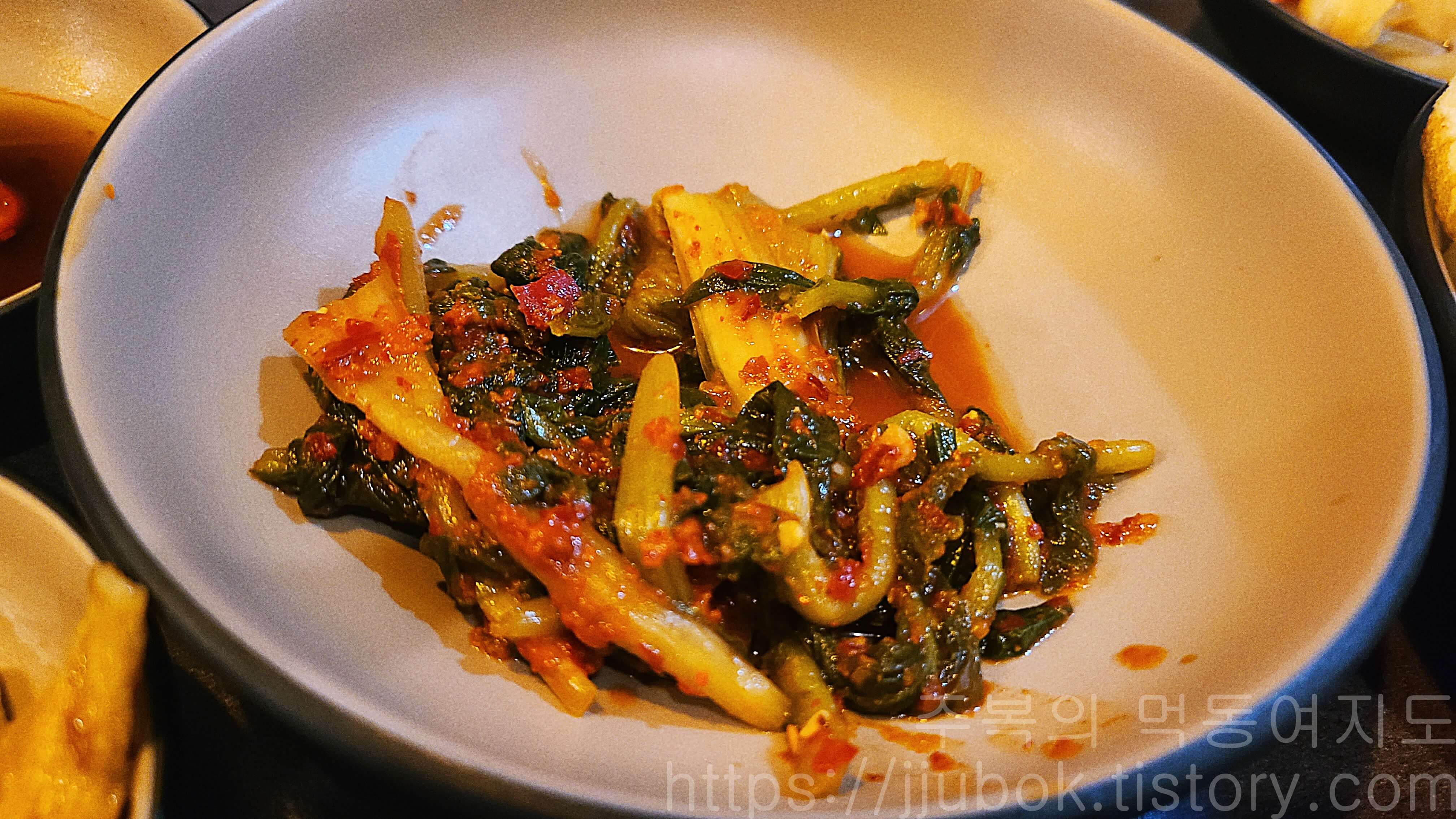 엽전-밑반찬-열무김치