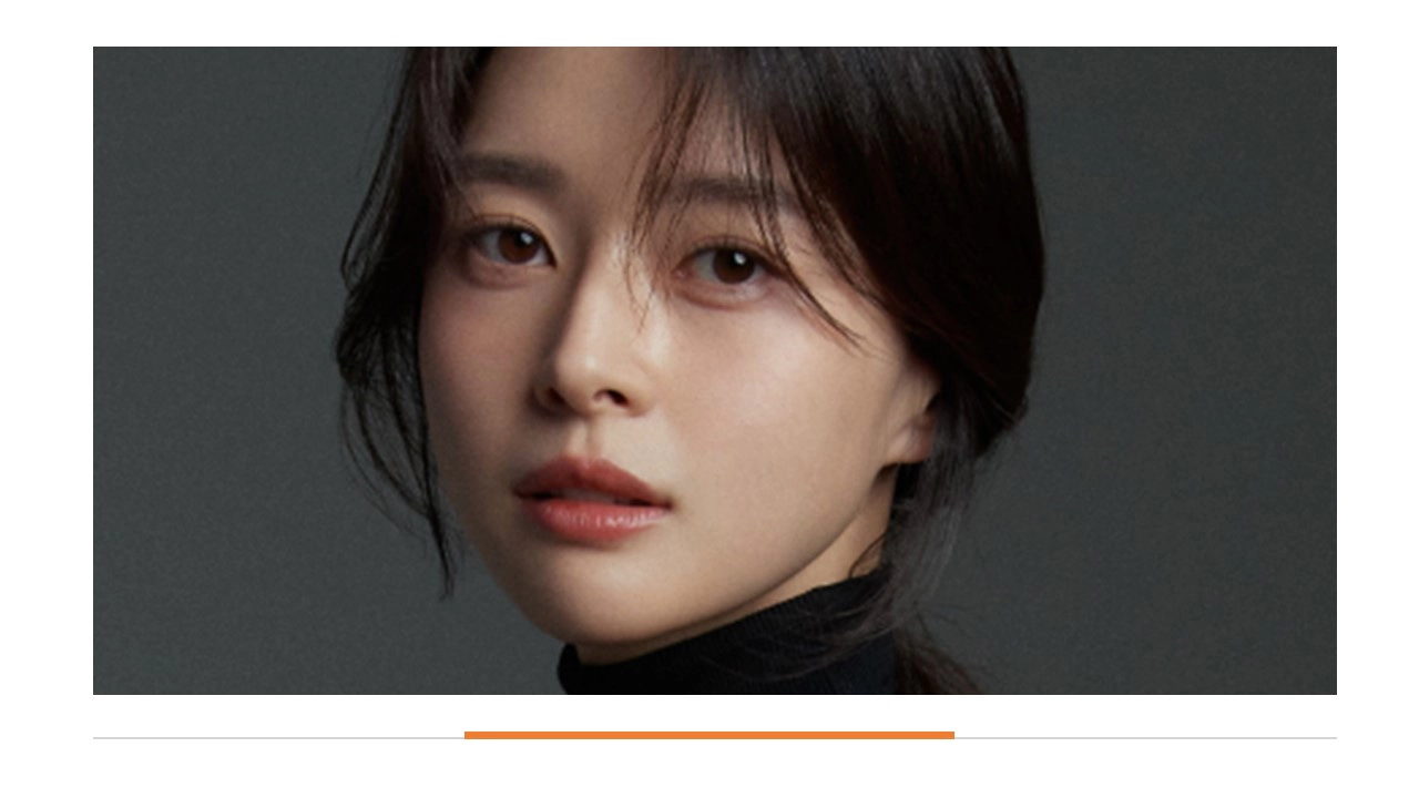 야한 사진관-권나라(출처- 고스트 스튜디오)