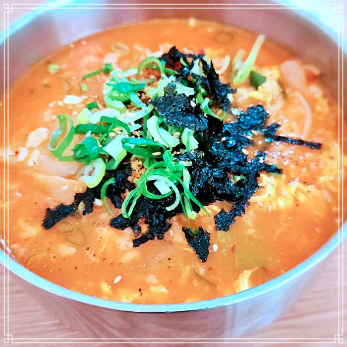 식객 허영만 백반기행 김천 잘 익은 묵은지, 콩나물, 가래떡, 소면, 고구마로 끓인 김치죽, 갱시기 맛집