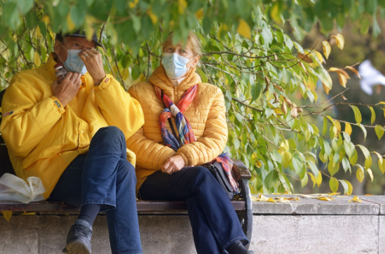 목이 간질간질하고 마른기침이 납니다