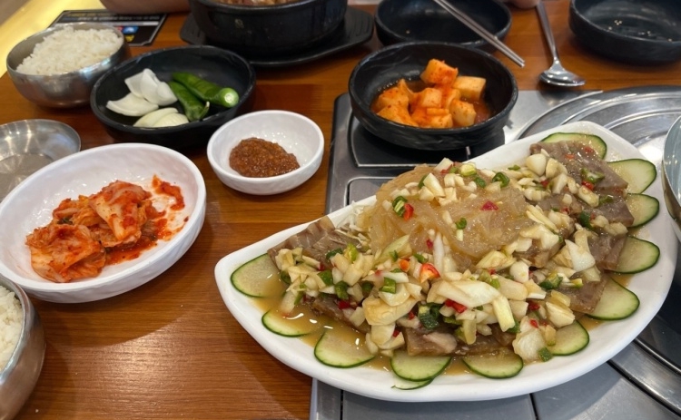 픽업 트렌드스페셜 해파리 냉채와 마늘을 더한 새로운 편육 요리, 제주산 돼지 목뼈 뼈해장국 김해 주촌 맛집 추천