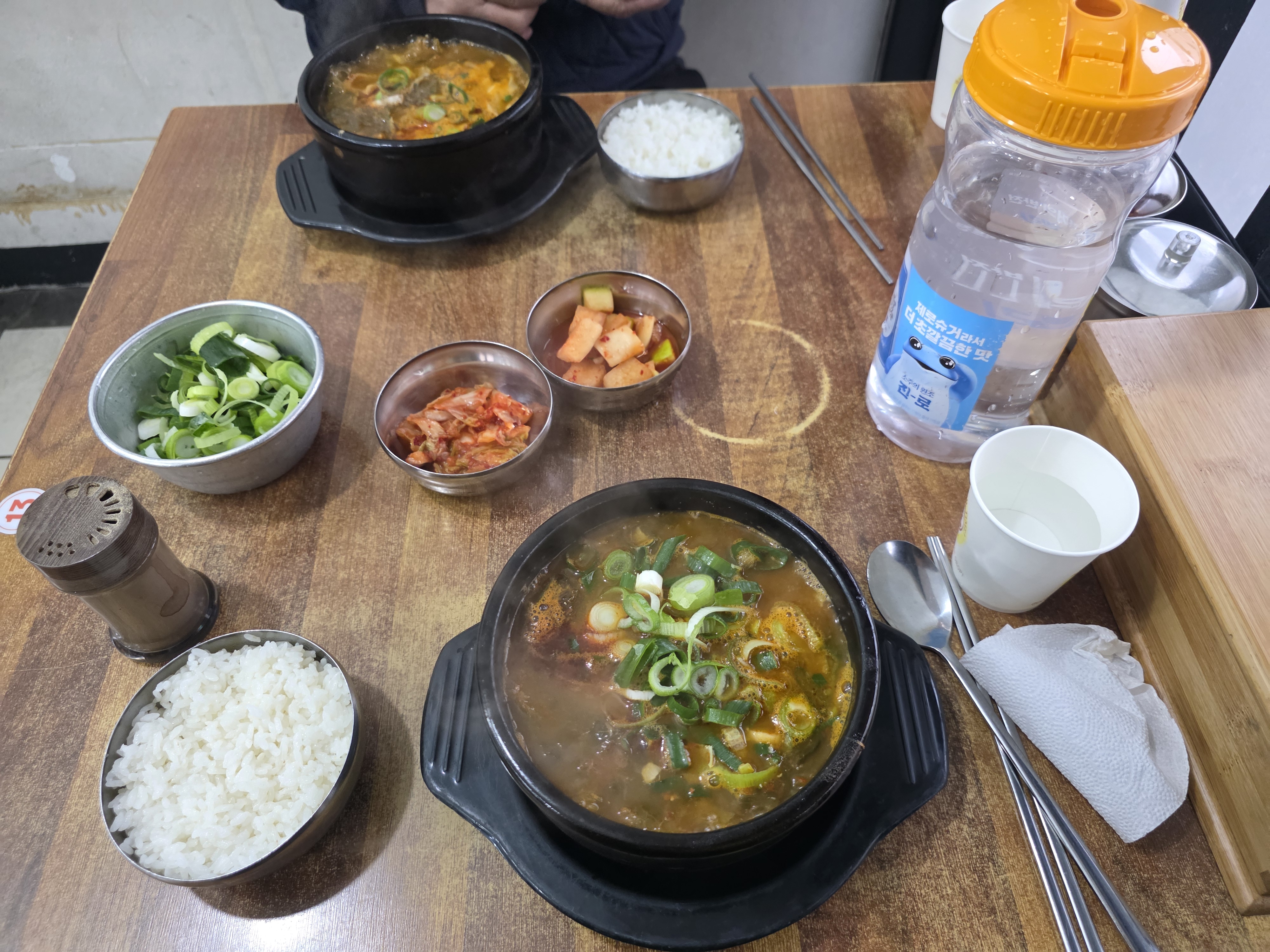 태평소국밥 본점 원조 태평동 소국밥 소내장탕 육사시미 가격 주차 포장 08