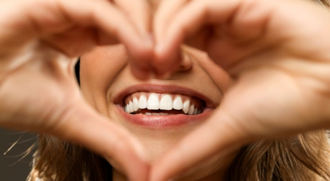 우리가 웃는 진짜 이유와 다른 종류의 웃음이 의미하는 것 Laughter really is contagious &mdash; and that&rsquo;s good