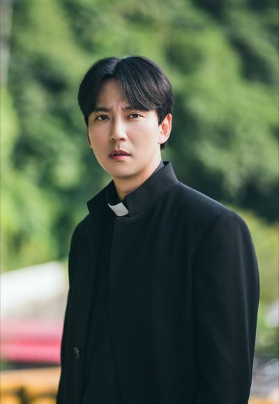 열혈사제 2 김남길