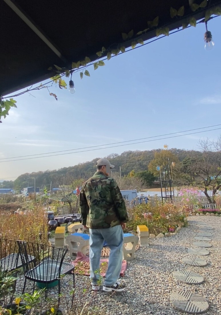 데일리룩(오뭘입)나이키 헤리티지 볼캡, 미군야상, 무신사스탠다드 데님팬츠, 뉴발란스 스니커즈 MR530CL, 빈티지패션, 데일리룩, 남자데일리코디, 남자데일리패션, ootd