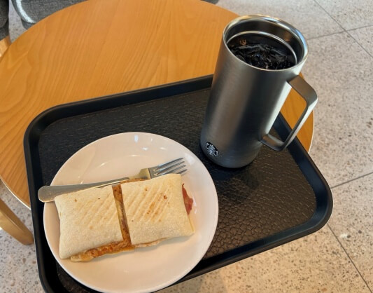 스타벅스 커피와 디저트