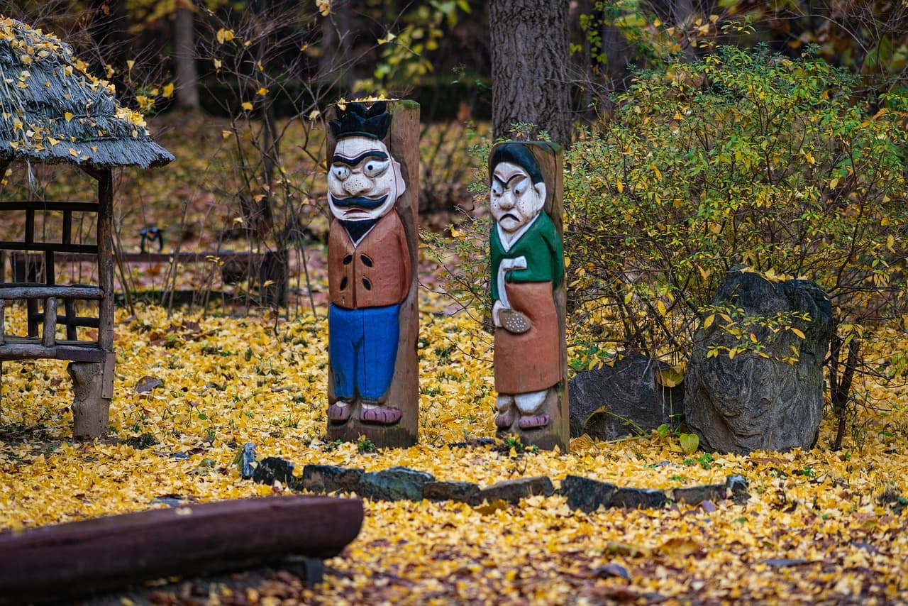 무속은 살아 있다 – 한국 민속학에서 본 무당의 변주