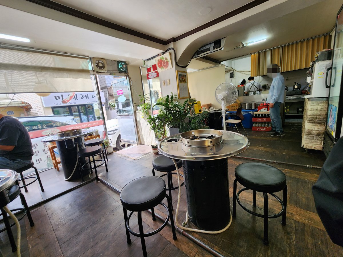 모모즉석떡볶이 내부전경