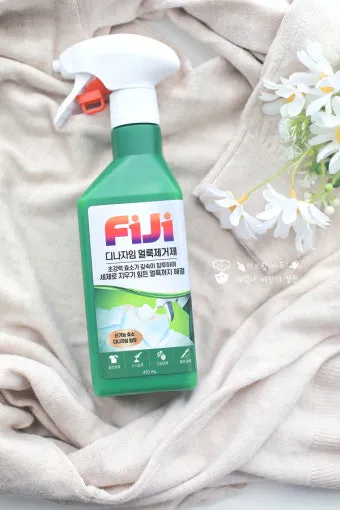 피지 얼룩 식초 분무 후 주방타월로 눌러 빼는법_18